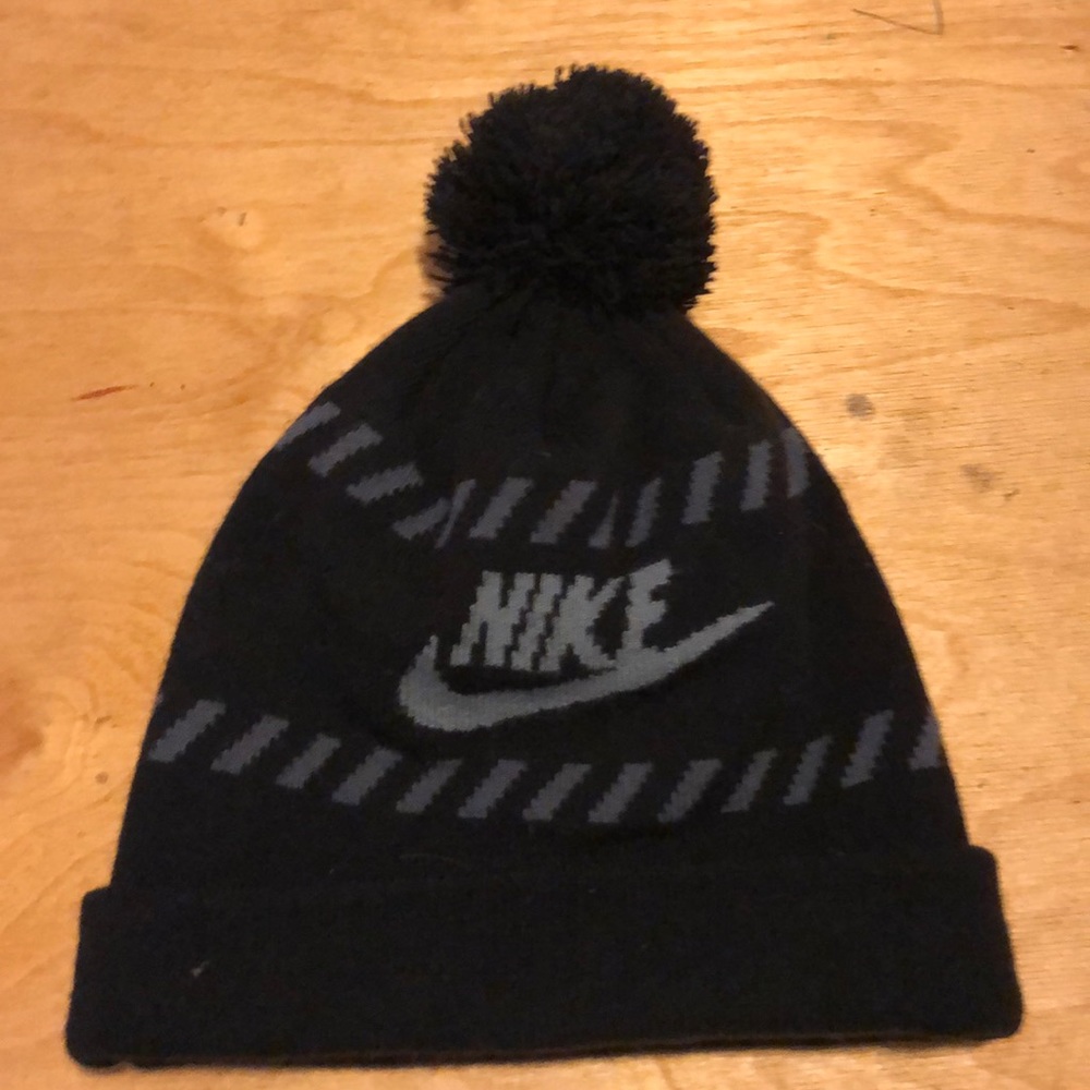 Nike hat - Picture 2 of 2